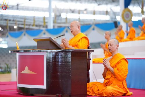 ภาพ No.151229:พิธีบูชาข้าวพระ ในวันอาทิตย์ต้นเดือน วันที่ 1 กันยายน พ.ศ. 2567 ณ สภาธรรมกายสากล วัดพระธรรมกาย