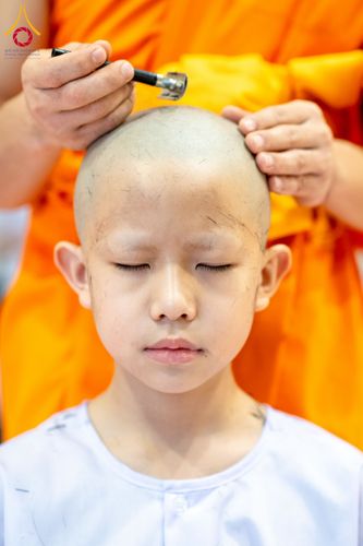 ภาพ No.213605:วันเสาร์ที่ 29 มีนาคม พ.ศ. 2568 พิธีปลงผม โครงการสามเณรยุวธรรมทายาท รุ่นที่ 33 โครงการสามเณรมัชฌิมธรรมทายาท รุ่นที่ 29 ณ ห้องปฏิบัติธรรมวิหารคด คอร์ 13 วัดพระธรรมกาย