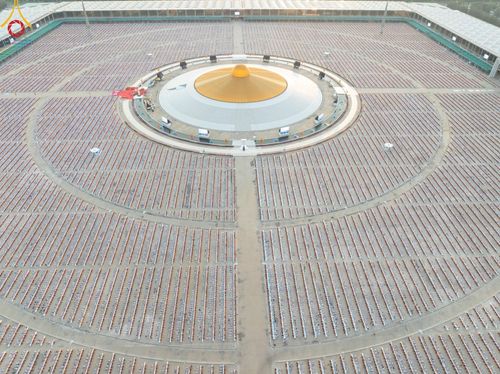 ภาพ No.221626:วันอังคารที่ 22 เมษายน พ.ศ. 2568 ภาพพิธีถวายมหาสังฆทานคณะสงฆ์ 40,000 กว่าวัดทั่วประเทศ เนื่องในวันคุ้มครองโลก ชุดที่ 2 (ปลื้มให้สมการรอคอย) ณ ลานธรรมพระมหาธรรมกายเจดีย์ วัดพระธรรมกาย