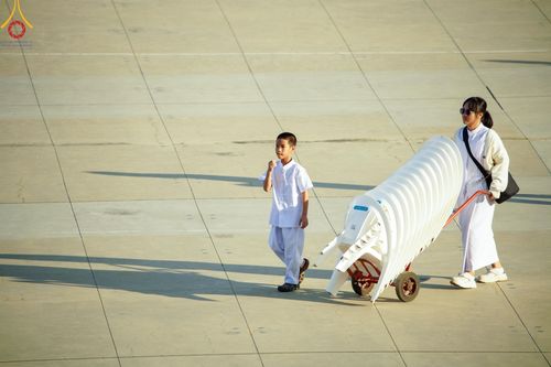 ภาพ No.187932:พิธีตักบาตรฉลองพระใหม่ ต้อนรับพุทธศักราช 2568 ณ ลานธรรมพระมหาธรรมกายเจดีย์ วัดพระธรรมกาย จ.ปทุมธานี วันที่ 1 มกราคม พ.ศ. 2568