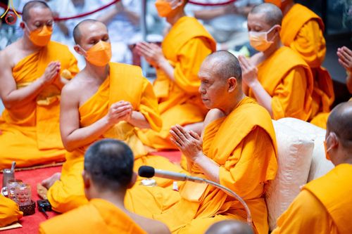 ภาพ No.141530:พิธีบรรพชาอุปสมบท โครงการอุปสมบทหมู่รุ่นผู้บริหาร รุ่นที่ 14 โครงการอุปสมบทหมู่ธรรมทายาท ระดับอุดมศึกษา รุ่นที่ 51 ภาคฤดูฝน ณ โบสถ์พระไตรปิฎก วัดพระธรรมกาย ในวันเสาร์ที่ 15 มิถุนายน พ.ศ. 2567