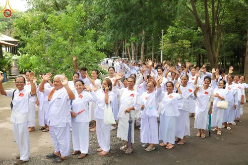 ภาพ No.158470:โครงการอบรมอุบาสก อุบาสิกาแก้ว  ตัวแทนทอดกฐิน 30,000 วัด ทั่วไทย บูชาธรรม 80 ปี หลวงพ่อธัมมชโย ระหว่างวันที่ 20-22 กันยายน พ.ศ. 2567 ณ จังหวัดบุรีรัมย์ รุ่นที่ 3