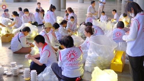 ภาพ No.208279:V.55 สารพัดV สารพัดดี ที่วัดพระธรรมกาย ในโครงการธรรมยาตรา กตัญญูบูชา มหาปูชนียาจารย์ พระมงคลเทพมุนี (สด จนฺทสโร) พระผู้ปราบมาร อนุสรณ์สถาน 7 แห่ง ปีที่ 13 ระหว่างวันที่ 2-31 มกราคม พ.ศ. 2568