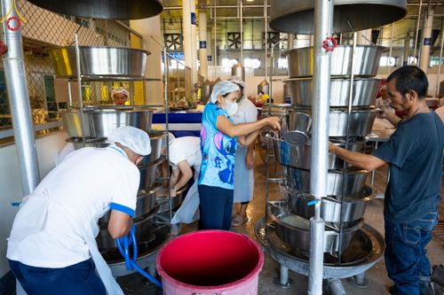 ภาพ No.60719:V.38 ทุ่มพลังเพื่อพ่อครบ 80 ปี ภาพการเตรียมงานของหน่วยงานต่างๆ เพื่อพิธีฉลองอายุวัฒนมงคล 80 ปี หลวงพ่อธัมมชโย และรับถวายมหาสังฆทาน 10,000 กว่าวัดทั่วประเทศ ในวันคุ้มครองโลก วันจันทร์ที่ 22 เมษายน พ.ศ. 2567