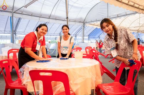 ภาพ No.59549:การอบรมอาสาสมัคร  เตรียมงานและจัดถวายภัตตาหาร แด่พระสังฆาธิการ 10,000 กว่าวัดทั่วประเทศ ในวันที่ 21-22 เมษายน พ.ศ.2567 เพื่องานวันคุ้มครองโลก จัดโดย ชมรมพุทธศาสตร์สากลฯ