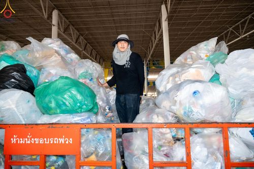 ภาพ No.58422:V.41 เทหมดใจ  ลุยต่อไป ร้อยซาวปี การเตรียมงาน การปฏิบัติงาน และการเก็บงาน ของเจ้าหน้าที่หน่วยงานต่างๆ เพื่อพิธีฉลองอายุวัฒนมงคล 80 ปี หลวงพ่อธัมมชโย และรับถวายมหาสังฆทาน 10,000 กว่าวัดทั่วประเทศ ในวันคุ้มครองโลก จันทร์ที่ 22 เมษายน พ.ศ. 2567