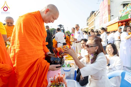 ภาพ No.312902:วันอาทิตย์ที่ 8 มีนาคม พ.ศ.2569 ทำบุญเมืองนครราชสีมา 558 ปี ตักบาตรพระ 10,000 รูป (ภาพชุดที่ 2)