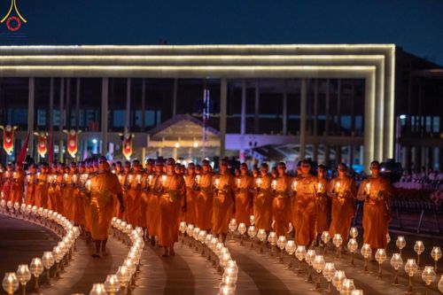ภาพ No.124953:พิธีเวียนประทักษิณและจุดมาฆประทีป ในวันมาฆบูชา เสาร์ที่ 24 กุมภาพันธ์ พ.ศ. 2567 ณ พระมหาธรรมกายเจดีย์ วัดพระธรรมกาย
