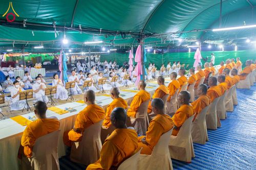 ภาพ No.300204:วันที่ 22 มกราคม พ.ศ. 2569 พิธีถวายภัตตาหารเป็นสังฆทาน แด่พระธรรมยาตรา ณ อนุสรณ์สถานบางปลา วัดบางปลา อำเภอบางเลน จังหวัดนครปฐม ในโครงการธรรมยาตรา กตัญญูบูชา มหาปูชนียาจารย์ พระมงคลเทพมุนี(สด จนฺทสโร) พระผู้ปราบมาร อนุสรณ์สถาน 7 แห่ง ปีที่ 14