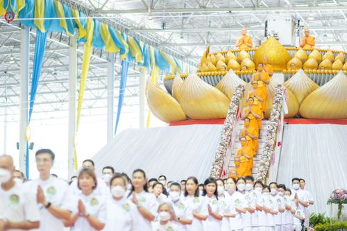 ภาพ No.77791:พิธีหล่อพระบรมพุทธเจ้า ทิศตะวันตก  วันอาทิตย์ที่ 19 มีนาคม พ.ศ. 2566 ณ วัดพระธรรมกาย จ.ปทุมธานี