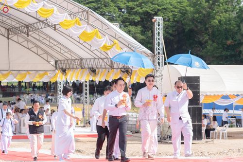 ภาพ No.331433:วันที่ 31 พฤษภาคม พ.ศ.2569 พิธีทอดผ้าป่าและตอกเสาเข็มมงคลต้นแรก องค์พระเจดีย์เพื่อสร้างสันติภาพโลก  ณ ธุดงคสถานพัฒนานิคม จังหวัดลพบุรี