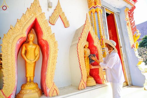 ภาพ No.71727:พระธรรมยาตรา ปฏิบัติศาสนกิจ ทำนุบำรุงศาสนสถาน, สวดธรรมจักร ,ปฏิบัติธรรม ร่วมกับชุมชน,นักเรียนเด็กดีวีสตาร์ และร่วมพิธีทอดผ้าป่าบำรุงศาสนสถาน ในโครงการธรรมยาตรากตัญญูบูชา มหาปูชนียาจารย์ พระมงคลเทพมุนี(สด จนฺทสโร) พระผู้ปราบมาร อนุสรณ์สถาน 7 แห่ง ปีที่ 11