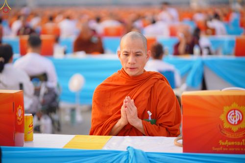 ภาพ No.325004:วันที่ 22 เมษายน พ.ศ.2569 (วันคุ้มครองโลก) พิธีถวายมหาสังฆทาน 40,000 กว่าวัดทั่วประเทศ (ชุดที่ 2) ณ ลานธรรม พระมหาธรรมกายเจดีย์ วัดพระธรรมกาย