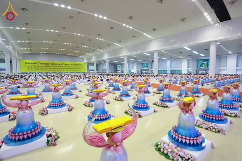 ภาพ No.318371:วันอาทิตย์ต้นเดือนที่ 5 เมษายน พ.ศ.2569 พิธีบูชาข้าวพระ ณ สภาธรรมกายสากล วัดพระธรรมกาย