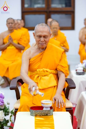 ภาพ No.316264:วันเสาร์ที่ 28 มีนาคม พ.ศ. 2569 พิธีบำเพ็ญกุศล คุณพ่อณรงค์ จินตมากุล  สิริอายุ 99 ปี 11 เดือน โยมบิดา พระครูปลัดรัตนวีรวัฒน์ (รังสฤษดิ์ อิทฺธิจินตโก) ที่ปรึกษาเจ้าคณะจังหวัดปทุมธานี เจ้าอาวาสวัดพระธรรมกาย  ณ ห้องปลูกศรัทธา 2 วัดพระธรรมกาย ปทุมธานี