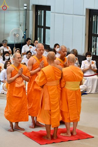 ภาพ No.137831:พิธีอุปสมบทสามเณรอุทิศชีวิต 11 รูป วันวิสาขบูชา พุธที่ 22 พฤษภาคม พ.ศ.2567 ณ อุโบสถ วัดพระธรรมกาย
