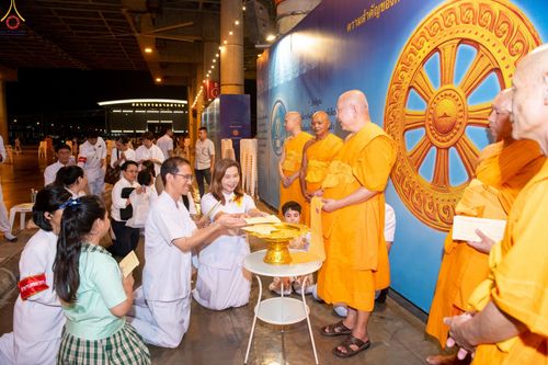 ภาพ No.345959:วันพฤหัสบดีที่ 27 สิงหาคม พ.ศ.2569 พิธีฉลองชัยสวดมนต์บทธัมมจักกัปปวัตตนสูตร 8,657,585,858 จบ ณ มหารัตนวิหารคด วัดพระธรรมกาย