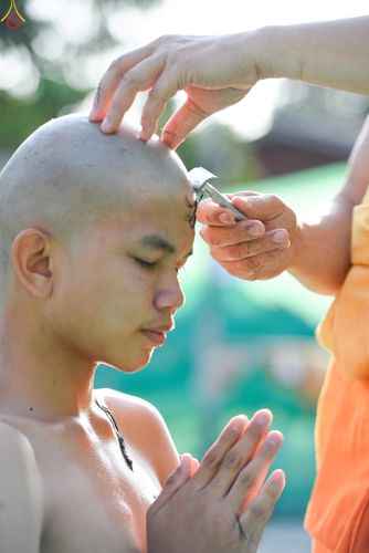 ภาพ No.317357:วันอาทิตย์ที่ 29 มีนาคม พ.ศ. 2569 พิธีตัดปอยผมยุวธรรมทายาท โครงการบรรพชาสามเณรฟื้นฟูพระพุทธศาสนา (ภาคฤดูร้อน) ปิดเทอมเติมธรรม ณ ศูนย์ปฏิบัติธรรมวิหารแดง จ.สระบุรี