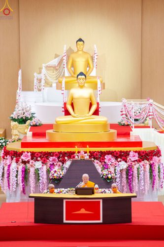 ภาพ No.84767:พิธีบรรจุพระบรมสารีริกธาตุภายในเกตุดอกบัวตูม องค์พระประธาน ณ ห้องแก้วสารพัดนึก 2 วัดพระธรรมกาย ในวันอาสาฬหบูชา อังคารที่ 1 สิงหาคม พ.ศ.2566