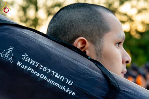 ภาพ No.290638:วันที่ 8 มกราคม พ.ศ. 2569 พระธรรมยาตราปฏิบัติธรรม และถ่ายภาพหมู่ประวัติศาสตร์ ในโครงการธรรมยาตรา กตัญญูบูชามหาปูชนียาจารย์ พระมงคลเทพมุนี(สด จนฺทสโร) พระผู้ปราบมาร อนุสรณ์สถาน 7 แห่ง ปีที่ 14 ณ อนุสรณ์สถานคลองบางนางแท่น อ.สามพราน จ.นครปฐม