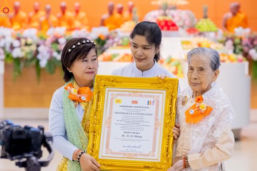 ภาพ No.327793:วันที่ 3 พฤษภาคม พ.ศ.2569 พิธีรับมอบพระบรมสารีริกธาตุ จากสาธารณรัฐแห่งสหภาพเมียนมา ณ ห้องแก้วสารพัดนึก วัดพระธรรมกาย