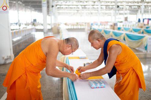 ภาพ No.60913:V.37 ยิ่งกว่าดี เพื่อ 80 ปีของพ่อ ภาพการเตรียมงานของหน่วยงานต่างๆ เพื่อพิธีฉลองอายุวัฒนมงคล 80 ปี หลวงพ่อธัมมชโย และรับถวายมหาสังฆทาน 10,000 กว่าวัดทั่วประเทศ ในวันคุ้มครองโลก วันจันทร์ที่ 22 เมษายน พ.ศ. 2567