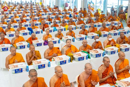 ภาพ No.212512:วันเสาร์ที่ 22 มีนาคม พ.ศ. 2568 พิธีถวายสังฆทานแด่คณะสงฆ์ 323 วัด ปีที่ 21 ครั้งที่ 175 พิธีมอบกองทุนหนุนแรงใจช่วยครูใต้ ปีที่ 18 ครั้งที่ 139 และพิธีทำบุญอุทิศส่วนกุศลให้ผู้วายชนม์ ณ ศูนย์ปฏิบัติธรรมภาคใต้ อำเภอบางกล่ำ จังหวัดสงขลา