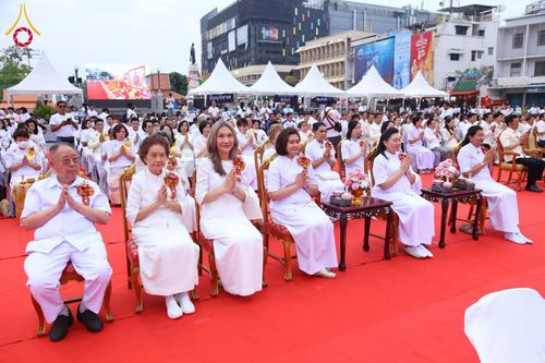 ภาพ No.210359:วันอาทิตย์ที่ 9 มีนาคม พ.ศ. 2568 พ่อเมืองโคราชจัดตักบาตรพระหมื่น ทำบุญเมือง 557 ปี