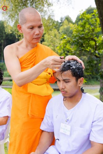ภาพ No.147509:พิธีตัดปอยผม ขอขมา มอบบาตร ผ้าไตร โครงการปฐมอุปสมบท สมโภชอุโบสถ บูชาธรรม 80 ปี หลวงพ่อธัมมชโย ณ วัดพระธรรมกายโทชิหงิ ประเทศญี่ปุ่น วันพฤหัสบดีที่ 8 สิงหาคม พ.ศ. 2567