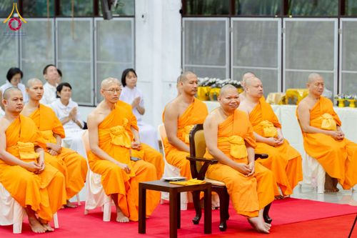 ภาพ No.221457:วันอาทิตย์ที่ 27 เมษายน พ.ศ. 2568 พิธีเจริญพระพุทธมนต์สมโภชดวงแก้วธรรมชัย เนื่องในโอกาสบูชาธรรม 81 ปีหลวงพ่อธัมมชโย อัญเชิญประดิษฐานเนื่องในโอกาสสถาปนาวัดพระธรรมกายไอซ์แลนด์ ณ อาคารปลูกศรัทธา 1 วัดพระธรรมกาย อำเภอคลองหลวง จังหวัดปทุมธานี