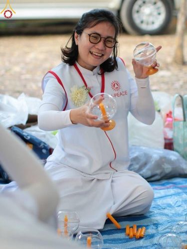 ภาพ No.203050:V.51 สารพัดV สารพัดดี ที่คลองบางนางแท่น ในโครงการธรรมยาตรา กตัญญูบูชา มหาปูชนียาจารย์ พระมงคลเทพมุนี(สด จนฺทสโร) พระผู้ปราบมาร อนุสรณ์สถาน 7 แห่ง ปีที่ 13 ระหว่างวันที่ 2-31 มกราคม พ.ศ. 2568