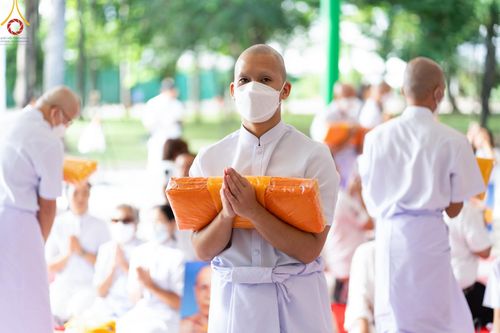 ภาพ No.141415:พิธีบรรพชาอุปสมบท โครงการอุปสมบทหมู่รุ่นผู้บริหาร รุ่นที่ 14 โครงการอุปสมบทหมู่ธรรมทายาท ระดับอุดมศึกษา รุ่นที่ 51 ภาคฤดูฝน ณ โบสถ์พระไตรปิฎก วัดพระธรรมกาย ในวันเสาร์ที่ 15 มิถุนายน พ.ศ. 2567