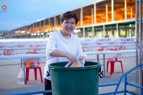 ภาพ No.218860:วันศุกร์ที่ 18 เมษายน พ.ศ. 2568 การเตรียมงานในลานธรรม , พระมหาธรรมกายเจดีย์ เพื่องานวันคุ้มครองโลก 22 เมษายน พ.ศ. 2568