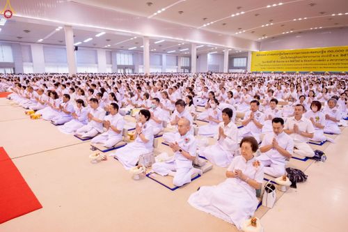 ภาพ No.243686:วันอาทิตย์ที่ 7 กันยายน พ.ศ. 2568 พิธีบูชาครูผู้ค้นพบวิชชาธรรมกาย , พิธีบูชาข้าวพระ ณ สภาธรรมกายสากล วัดพระธรรมกาย