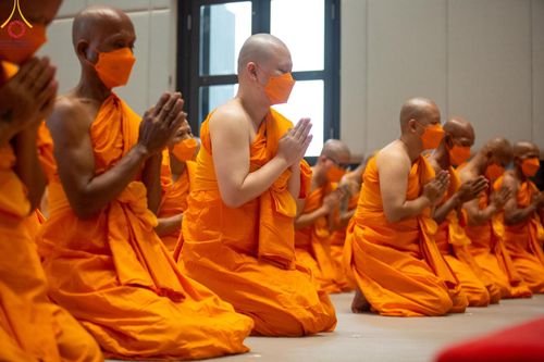 ภาพ No.112369:พิธีบรรพชาอุปสมบท โครงการอุปสมบทหมู่บูชาธรรม 115 ปี คุณยายอาจารย์ฯ, โครงการอุปสมบทหมู่ธรรมทายาท ระดับอุดมศึกษา รุ่นที่ 50 ภาคฤดูหนาว ณ โบสถ์พระไตรปิฎก วัดพระธรรมกาย จ.ปทุมธานี วันเสาร์ที่ 13 มกราคม พ.ศ. 2567