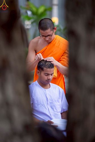 ภาพ No.216769:วันอาทิตย์ที่ 6 เมษายน พ.ศ. 2568 พิธีตัดปอยผม และปลงผมนาคธรรมทายาท โครงการบวชบูชาธรรม81ปี หลวงพ่อธัมมชโย โครงการ 1 และ 2 โครงการนานาชาติ AEC&WAB รุ่น CEO (ผู้บริหาร) รุ่นที่4 ณ หมู่บ้านบรรลุธรรม วัดพระธรรมกาย