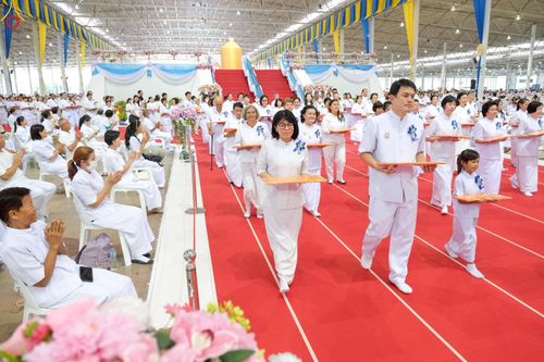 ภาพ No.251640:วันที่ 10 ตุลาคม พ.ศ. 2568 พิธีทอดผ้าป่าสมทบกฐินวัดพระธรรมกาย และสมทบกฐิน 30,000 กว่าวัดทั่วประเทศ ครั้งที่ 3 ณ สภาธรรมกายสากล วัดพระธรรมกาย