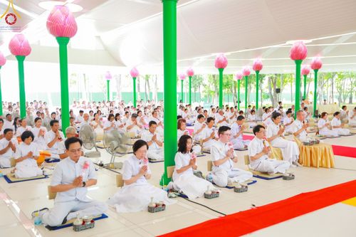 ภาพ No.136357:พิธีอุปสมบทสามเณรเตรียมสถาบันธรรมชัย รุ่นที่ 21 ณ โบสถ์พระไตรปิฏก วัดพระธรรมกาย วันเสาร์ที่ 4 พฤษภาคม พ.ศ.2567