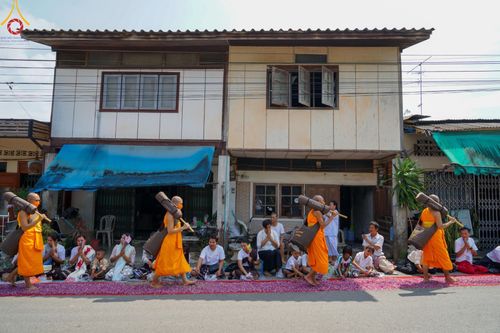 ภาพ No.129085:พระธรรมยาตราเดินธรรมยาตรา ณ ชุมชนรอบศูนย์ปฏิบัติธรรมภาคใต้ อ.บางกล่ำ จ.สงขลา วันที่ 10 มีนาคม พ.ศ. 2567