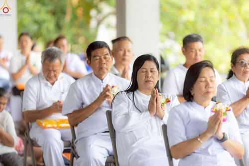 ภาพ No.234295:พิธีมุทิตาสักการะ "พระสิริรัตนเมธี" เจ้าคณะจังหวัดเลย ,พิธีถวายไทยธรรม ๙ วัด และพิธีทอดผ้าป่าเพื่อสร้างทุกสิ่ง  ในวาระทำบุญครบรอบ ๑๐ ปี ณ ศูนย์ปฏิบัติธรรมแก้วภูเรือ อ.ภูเรือ จ.เลย