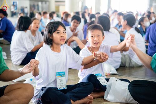 ภาพ No.59434:การอบรมอาสาสมัคร  เตรียมงานและจัดถวายภัตตาหาร แด่พระสังฆาธิการ 10,000 กว่าวัดทั่วประเทศ ในวันที่ 21-22 เมษายน พ.ศ.2567 เพื่องานวันคุ้มครองโลก จัดโดย ชมรมพุทธศาสตร์สากลฯ