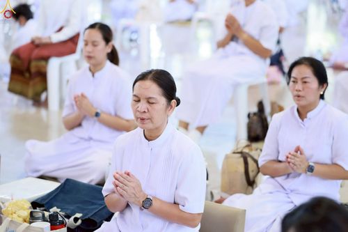 ภาพ No.236143:วันที่ 3 สิงหาคม พ.ศ. 2568 พิธีบูชาข้าวพระ ณ สภาธรรมกายสากล วัดพระธรรมกาย