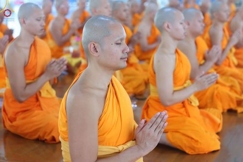 ภาพ No.177454:พิธีถวายภัตตาหารเมนูสวรรค์ และพิธีบุพเปตพลี ครั้งที่ 158 ร่วมอุทิศบุญแด่หมู่ญาติที่ล่วงลับไปแล้ว และสืบทอดอายุพระพุทธศาสนา ณ วัดพระธรรมกาย วันที่ 30 พฤศจิกายน พ.ศ.2567 (วันพระ แรม 15 ค่ำ เดือน 12)