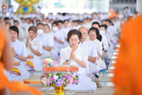 ภาพ No.143264:พิธีถวายภัตตาหารเพื่อเป็นกำลังแห่งการเข้าถึงธรรม ของพระภิกษุสามเณร วัดพระธรรมกาย วันเสาร์ที่ 6 กรกฏาคม พ.ศ. 2567 ณ หอฉันคุณยายอาจารย์ วัดพระธรรมกาย จ.ปทุมธานี