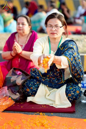 ภาพ No.212982:วันที่ 14 - 15 มีนาคม พ.ศ. 2568 คณะสงฆ์และสามเณรเดินธรรมยาตรา ในโครงการบวชสามเณรเนปาล 500 รูป ไปยังสถานที่รอบมายาเทวีและลุมพินีเกรด ณ ลุมพินี ประเทศเนปาล