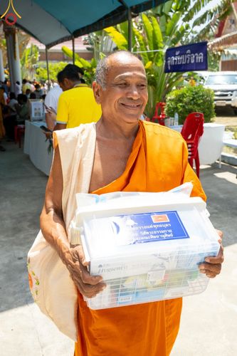 ภาพ No.131897:พิธีถวายสังฆทาน 323 วัด 4 จังหวัดชายแดนภาคใต้ ปีที่ 20 ครั้งที่ 167 และ พิธีมอบกองทุนหนุนแรงใจช่วยครูใต้ ปีที่ 17 ครั้งที่ 132 วันเสาร์ที่ 23 มีนาคม พ.ศ. 2567 ณ วัดมุจลินทวาปีวิหารพระอารามหลวง อ.หนองจิก จ.ปัตตานี