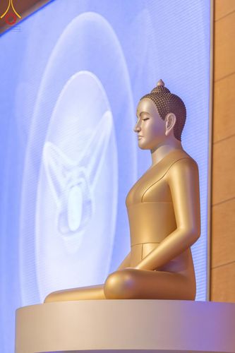 ภาพ No.177658:พิธีตักบาตรและพิธีบูชาข้าวพระ ในวันอาทิตย์ต้นเดือนที่ 1 ธันวาคม พ.ศ. 2567 ณ สภาธรรมกายสากล วัดพระธรรมกาย