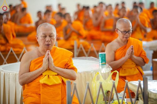 ภาพ No.157750:พิธีถวายภัตตาหารเมนูสวรรค์ ในพรรษาแห่งการเข้าถึงธรรม วันเสาร์ที่ 28 กันยายน พ.ศ. 2567 ณ หอฉันคุณยายอาจารย์ฯ วัดพระธรรมกาย