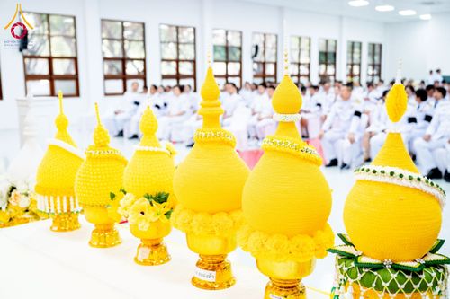 ภาพ No.276096:วันที่ 5 ธันวาคม พ.ศ. 2568 พสกนิกรอำเภอคลองหลวง พร้อมใจบำเพ็ญกุศลอุทิศถวาย “ในหลวงรัชกาลที่ 9” น้อมรำลึกในพระมหากรุณาธิคุณ เนื่องในวันคล้ายวันพระบรมราชสมภพ วันชาติ และวันพ่อแห่งชาติ ณ อาคารปลูกศรัทธา 2 วัดพระธรรมกาย อำเภอคลองหลวง จังหวัดปทุมธานี