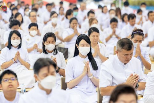 ภาพ No.123101:พิธีตักบาตร และพิธีบูชาข้าวพระ ในวันอาทิตย์ต้นเดือนที่ 4 กุมภาพันธ์ พ.ศ. 2567 ณ วัดพระธรรมกาย จ.ปทุมธานี